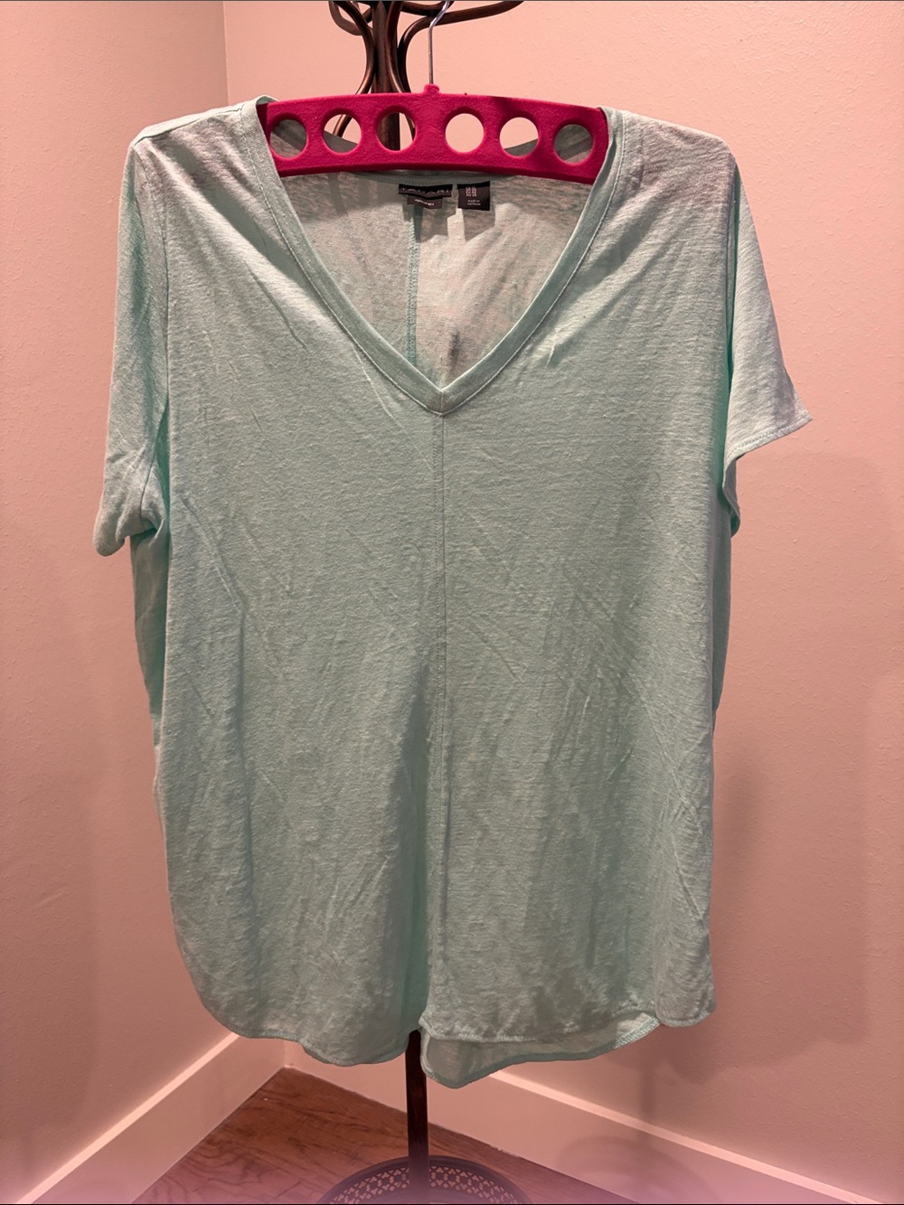 Tahari Light Mint V-Neck Short Sleeve Tee